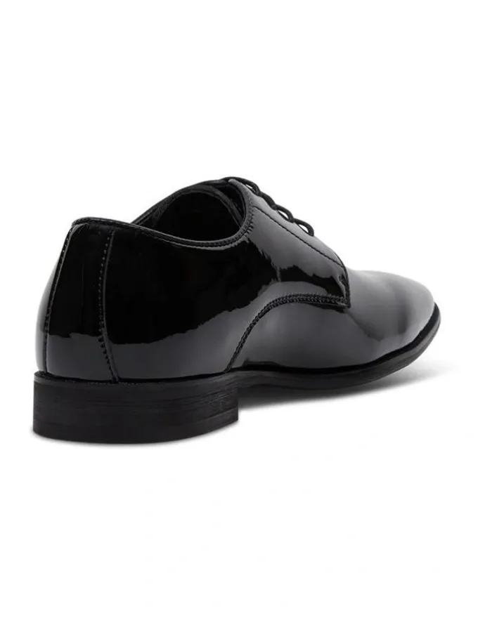yd. Flash Patent Shoe