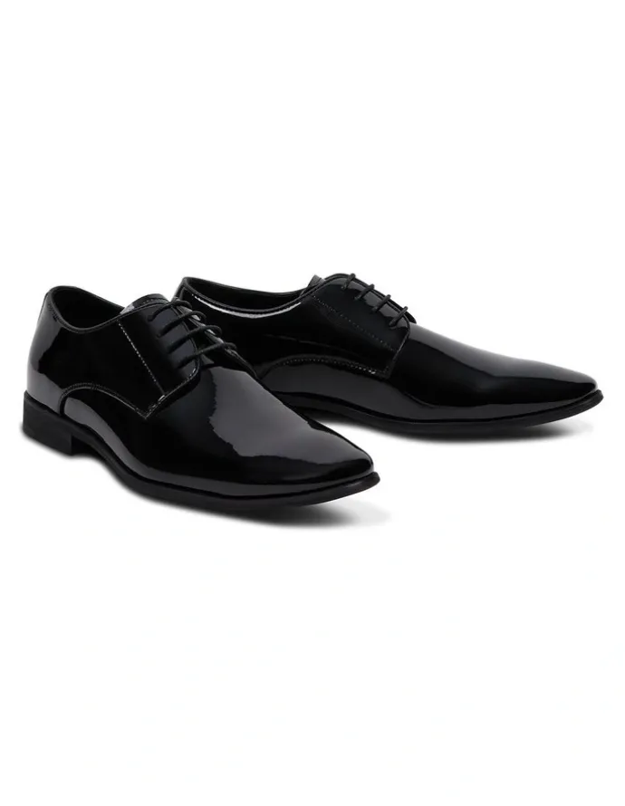 yd. Flash Patent Shoe