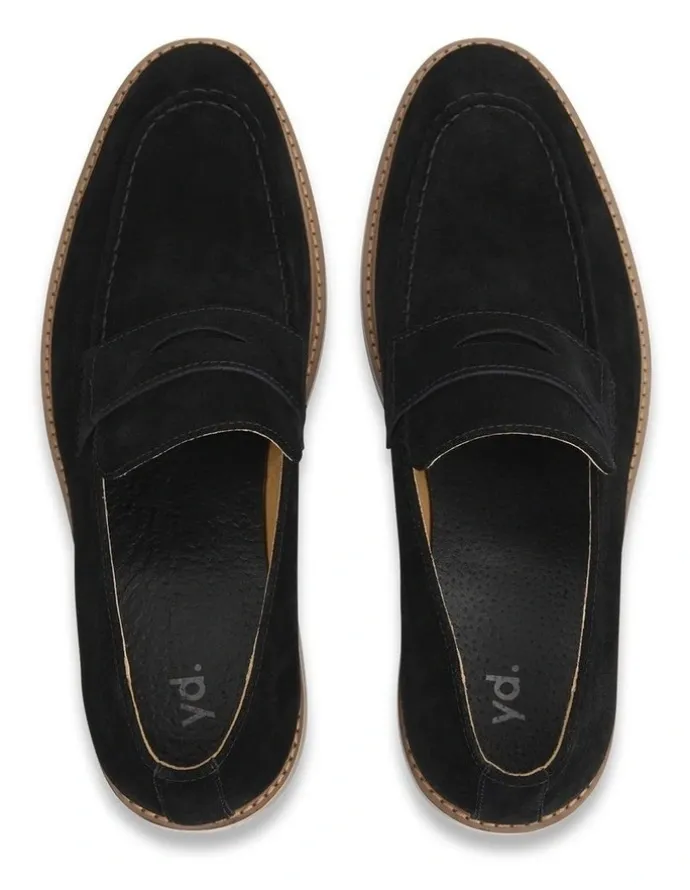 yd. Maddox Suede Loafer in Black