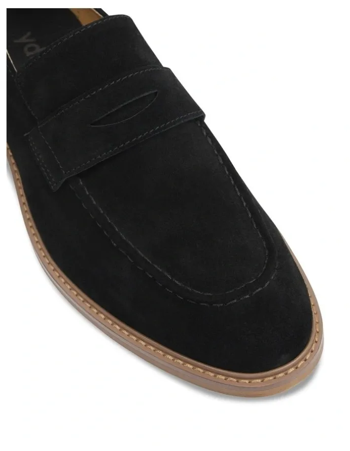 yd. Maddox Suede Loafer in Black