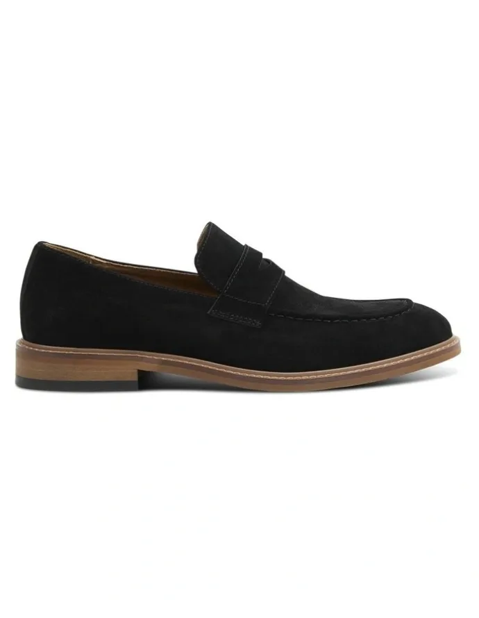 yd. Maddox Suede Loafer in Black