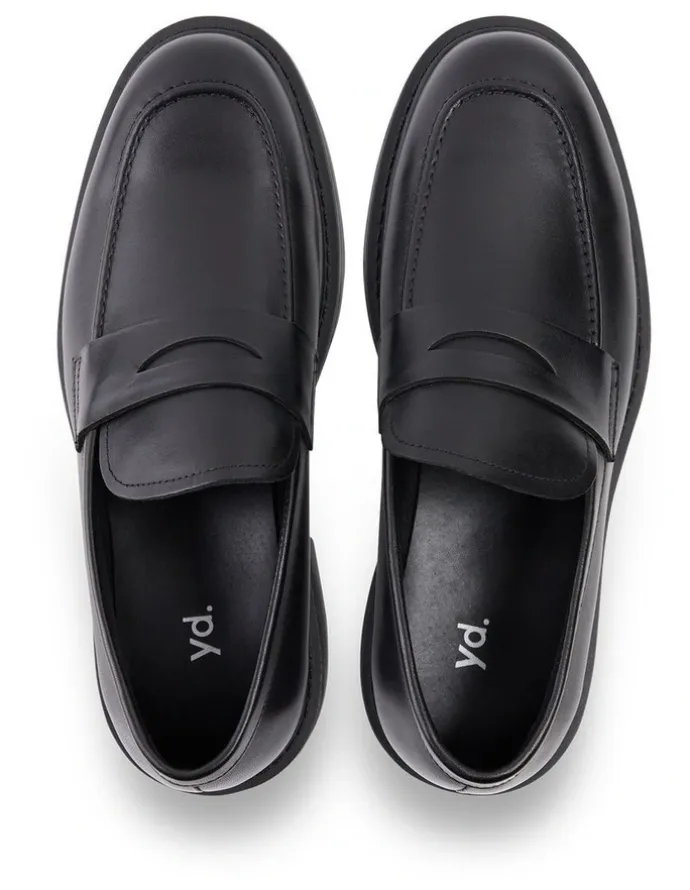 yd. Nolan Penny Leather Loafer in Black