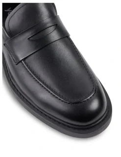 yd. Nolan Penny Leather Loafer in Black