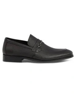 yd. Riccardo Textured Leather Loafer in Black