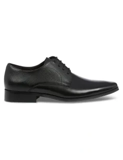 yd. Richie Textured Shoe in Black