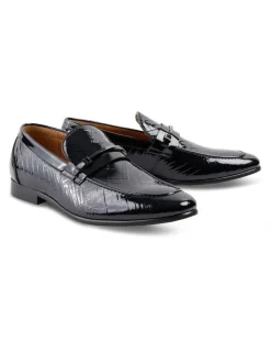 yd. Slick Patent Leather Loafer in Black