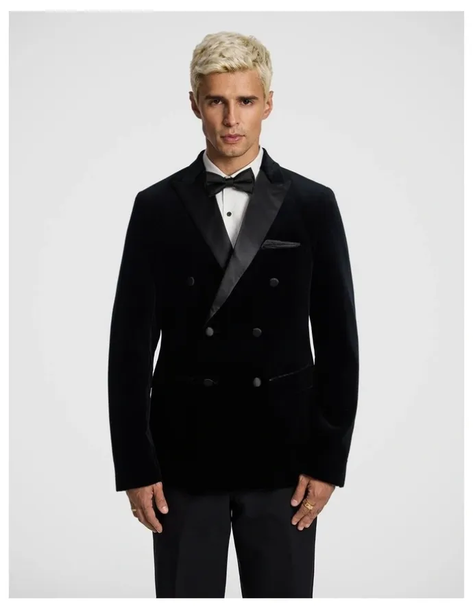 yd. Benedict Double Breasted Velvet Blazer in Black
