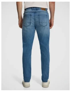 yd. Duke Slim Jean in Light Wash