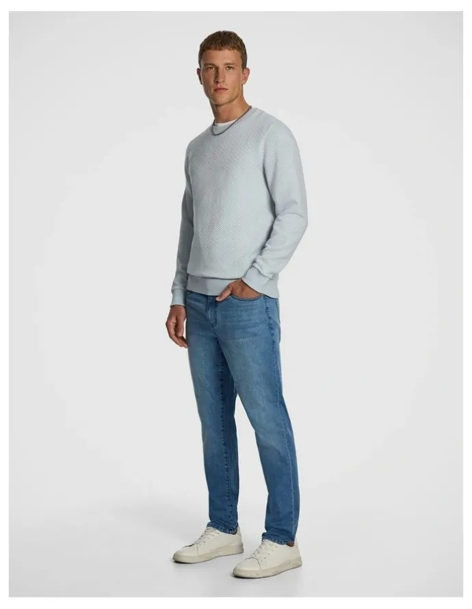 yd. Duke Slim Jean in Light Wash