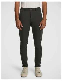 yd. Energy Hyper Stretch Skinny Chino in Green