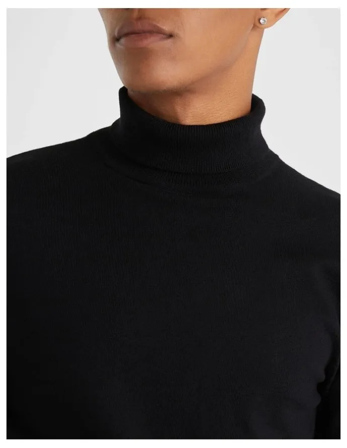 yd. Gillespie Roll Neck in Black