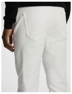 yd. Jack Straight Jean in White
