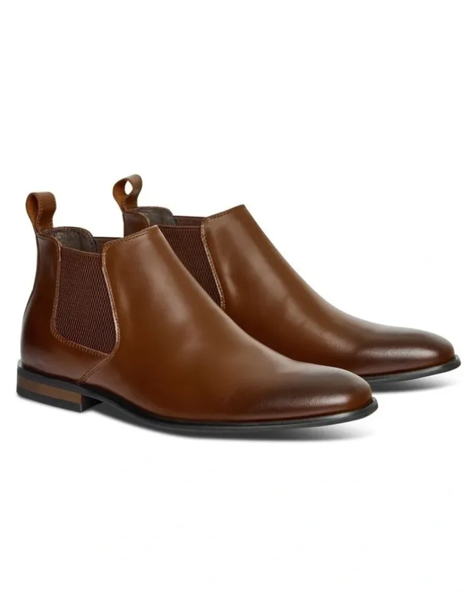 yd. New York Chelsea Boot in Brown