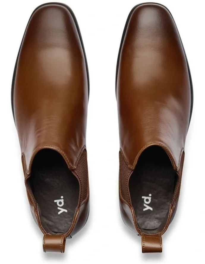 yd. New York Chelsea Boot in Brown
