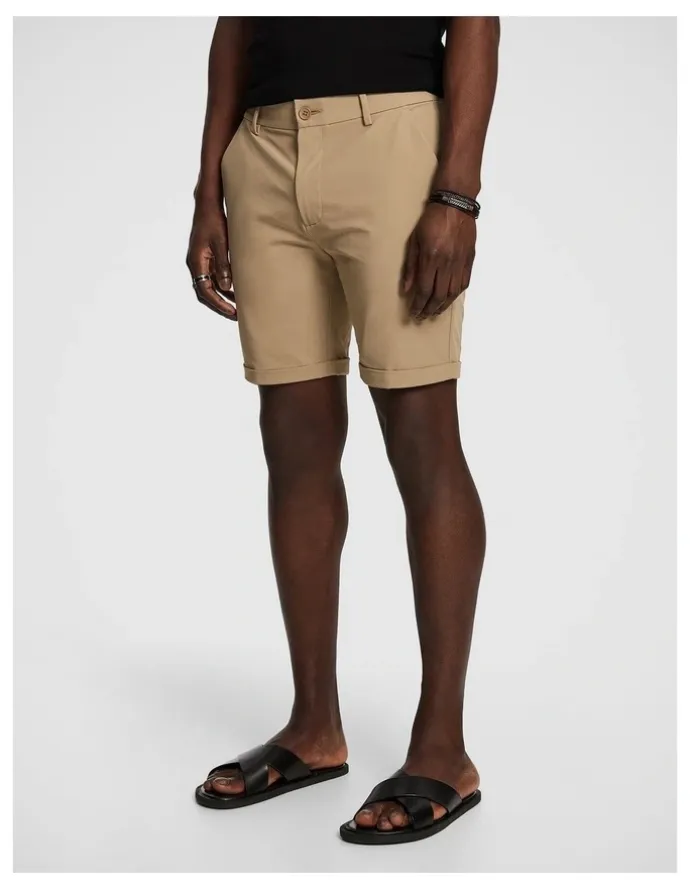 yd. Performance Stretch Short in Natural