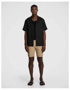 yd. Performance Stretch Short in Natural