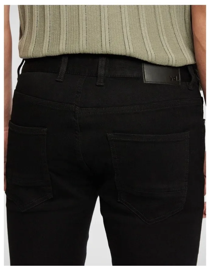 yd. Toni Skinny Jean in Black
