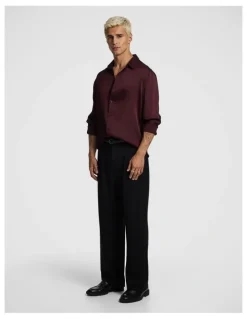 yd. Zeus Textured Shirt in Burgundy